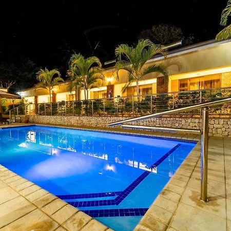 The Shrub Lodge Victoria Falls Exteriör bild