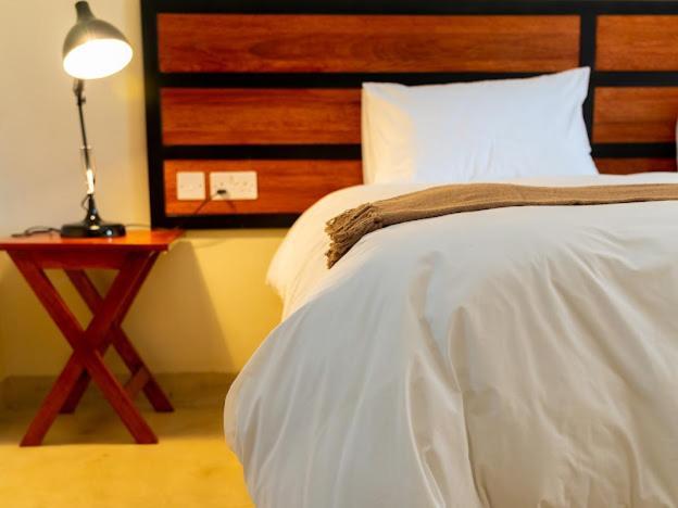 The Shrub Lodge Victoria Falls Exteriör bild