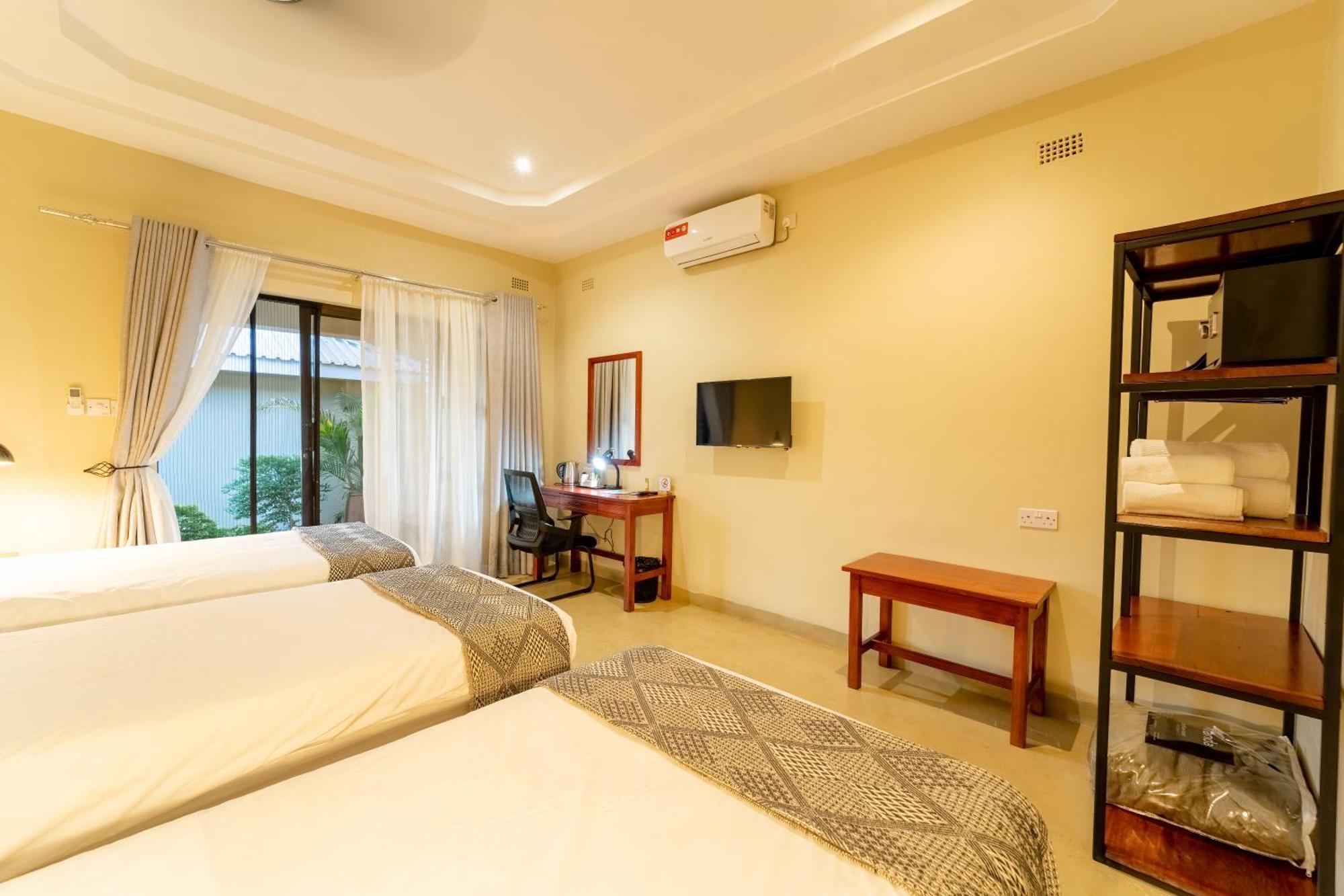 The Shrub Lodge Victoria Falls Exteriör bild