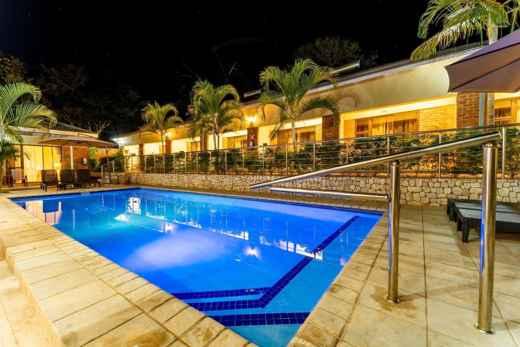 The Shrub Lodge Victoria Falls Exteriör bild